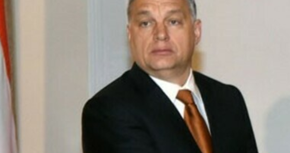 Орбан: Унгария оставя границите затворени, носенето на маски е задължително