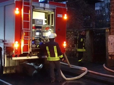 Възрастна жена загина след пожар в дома й