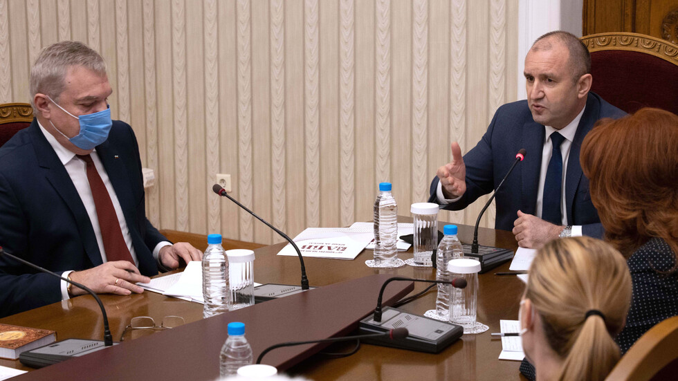 Радев: Не е нужно да се чака президентският указ за насрочване на изборите