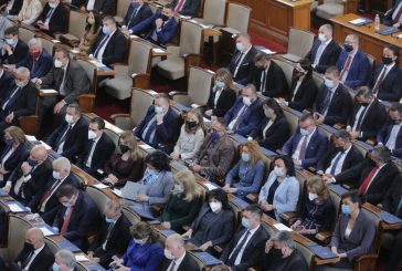 Парламентът изслушва премиера Борисов