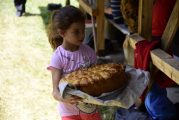 Три казана курбан за здраве раздадоха в Сухострел на празника на Св. Пантелеймон
