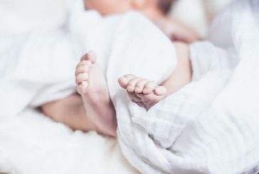 В Търново изписаха бебе на 2 седмици с COVID-19