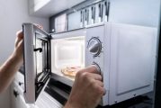 Никога не затопляйте тези храни повторно, стават отровни!