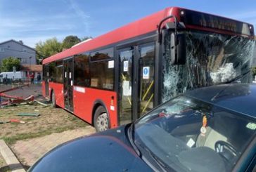 Автобус се вряза в детска площадка в Белград, ранени са деца