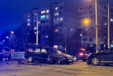 Загинал и 20 пострадали при тежка катастрофа с електрическо такси в Париж