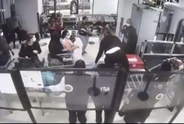 Служителка по сигурността съживи бебе на летище