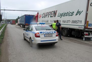 Фалшив сигнал за бомба спря движението по Дунав мост към България