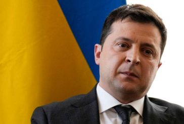 Зеленски: Няма да хвърлим оръжията