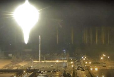 Пожар горя в ядрената Запорожка електроцентрала след руска атака