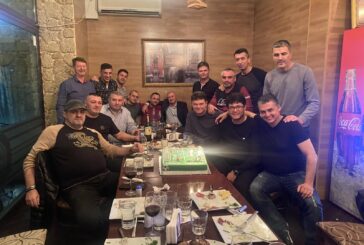 Най-задружният набор от школата на „Пирин“ разряза торта „Вече на 50“