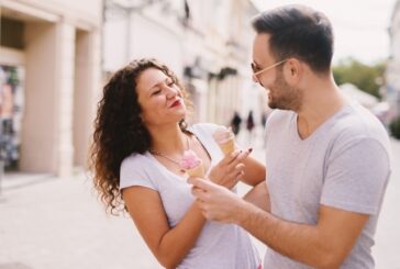 Знаци от мъжкия език на тялото: Той иска само секс