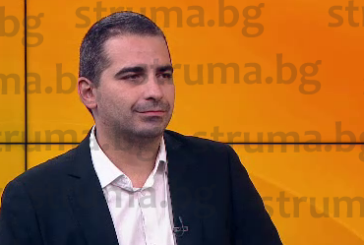 Експертът по безопасен интернет Е. Георгиев: Децата „започват да сърфират“ на 7-г. възраст, а в мрежата рисковете са много - контакти с педофили, порно за отмъщение, „плашила”, реч на омраза...