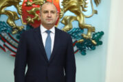 Президентът връчва втория мандат в понеделник