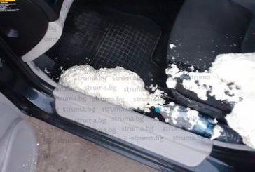 Н. Николов остана потресен, завари колата си напълнена с монтажна пяна