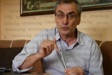 ПЪТЕШЕСТВЕНИЦИ! Трима перничани кръстосаха надлъж и нашир Близкия изток с 29-годишно „Ауди”, изминаха 12 000 км, като похарчиха 6600 лв.