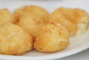 Пълнени картофени кюфтета с кашкавал