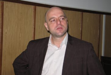 Прокурорската съпруга от Перник е в болница