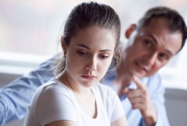 Ето 10 признака на манипулация във връзката