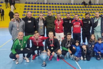 „Младите от Аякс“ триумфираха с обрат пред 1000 екзалтирани фенове в коледния турнир на малки вратички в Гоце Делчев