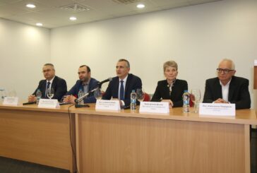 Министърът на младежта и спорта доц. д-р Димитър Илиев се срещна със спортните клубове в Кюстендил