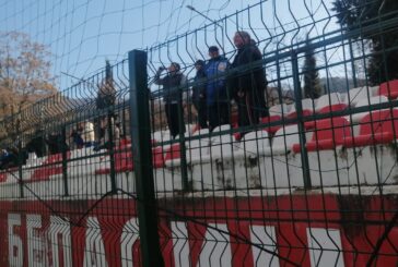 Аматьорите от Падеш преглътнаха петица от юношите на „Беласица“