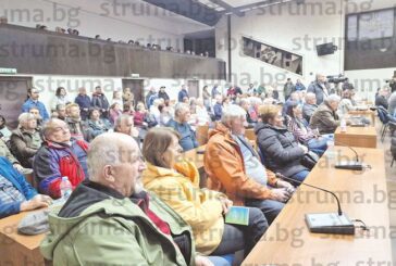 Заради липса на достатъчно бланки от над 300 присъстващи само 185 вписани в инициативния комитет за деактуване на хижите „Македония” и „Чакалица”