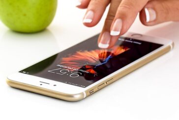 Трябва ли жената първа да пише SMS на новото си гадже