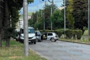 Две коли се сблъскаха и задръстиха пътя за центъра в Перник