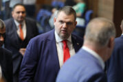 Пеевски след призива на Доган: Няма да се откажа, не съм предател!