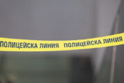Мъж уби жена си в София и избяга