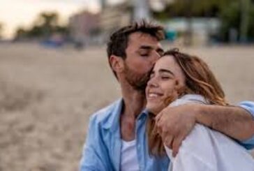 5 начина да бъдете жената, която той няма търпение да покаже на приятелите си
