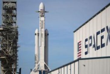SpaceX успешно изстреля лунния модул „Атина“