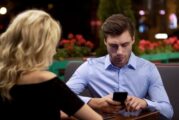 Седем знака, че гаджето ви ви разиграва и ви прави на глупачка