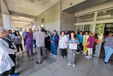 Медици протестираха в Перник, искат реформи и адекватно заплащане