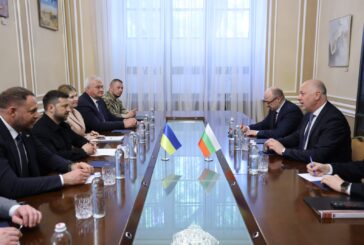 Премиерът Желязков към президента Зеленски: България има готовност активно да участва в следвоенното възстановяване на Украйна