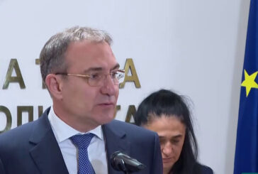 Министър Б. Гуцанов: Осигуряваме около 2000 лв. помощ за пострадалите от пожарите