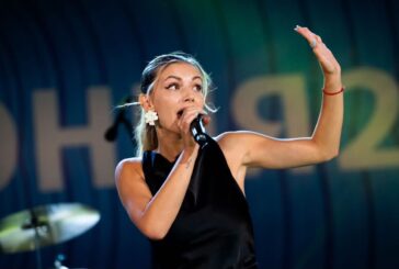 Пернишка певица пее на концерта пред „Александър Невски“
