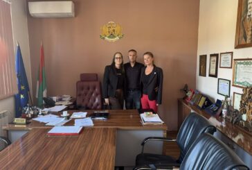 Кметът на Белица подкрепи новото неделно българско училище в Аспровалта