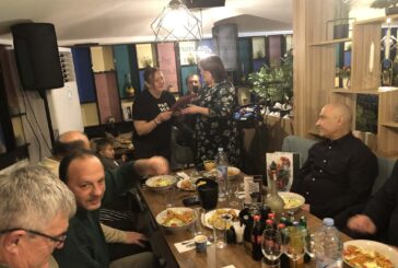 С веселба, наздравици и изненади доброволците в кухнята за бедни в Благоевград „влязоха“ в десетата година от летописа й