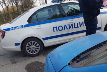 Задържаха трима души в пернишкия кв. „Изток”, нанесли щети по таксиметров автомобил, клиентката имала неуредени взаимоотношения с един от тях