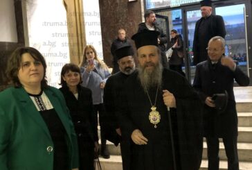 След 3 г. работа деца и родители от неделното училище към храм „Св. Николай“ в благоевградския кв. „Грамада” за първи път наредиха изложба с авторски икони
