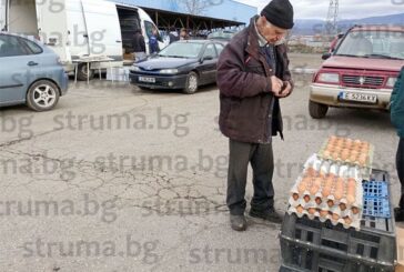 Благоевградчани масово търсят кокошки носачки, купуват яйца по 5 евро кората