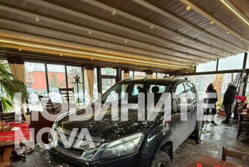 Джип се вряза в ресторант в Пловдив, ранена е жена