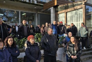 С ИСКАНЕ ЗА СПРАВЕДЛИВ ПРОЦЕС: Контрапротест в Сандански в защита на шофьора, причинил смъртта на д-р Цв. Костадинов край Телиш (ОБНОВЕНО)