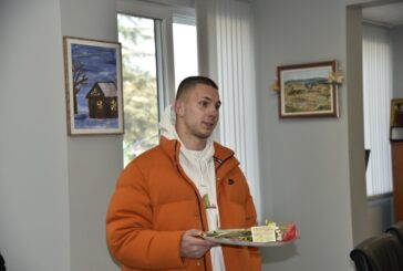 Спас Спасов от кв. „Ораново” дари средствата от Богоявленския кръст за лечението на Вили от Крупник