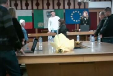 Новоизбраният кмет на Бараково Цв. Иванова положи клетва на заседанието на ОбС - Кочериново