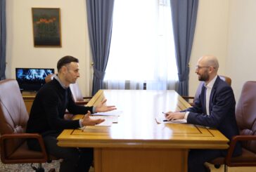 Министър Клисурски и Димитър Бербатов: По-активна държавна подкрепа за спорта и младежите чрез данъчни стимули