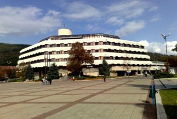 Увеличават броя на стипендиите за талантливи деца в Дупница
