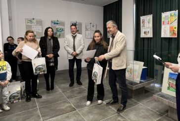 Деца от Радомирско участваха в изложба с  рисунки за националния празник