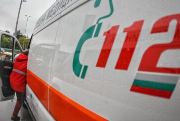 14-г. с кръвоизлив, връстник го нацели в окото  в Самораново